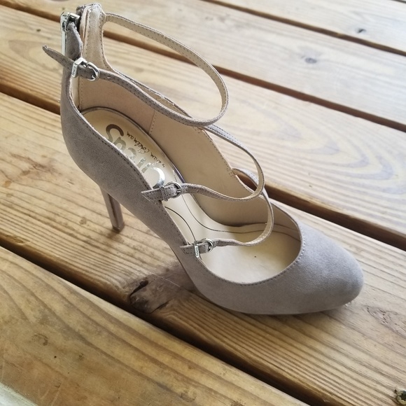 gray suede heels - Picture 3 of 7